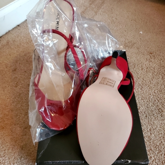 Red Suede Sandals BRAND NEW...Never Worn - Picture 4 of 7
